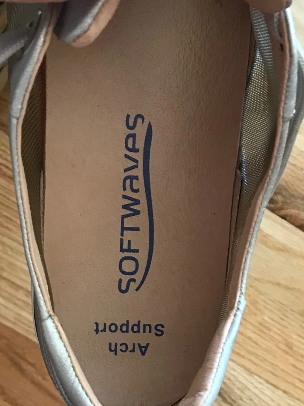 🆕 SOFTWAVES SILVER LEATHER MESH WEDGE PLATFORM SNEAKERS